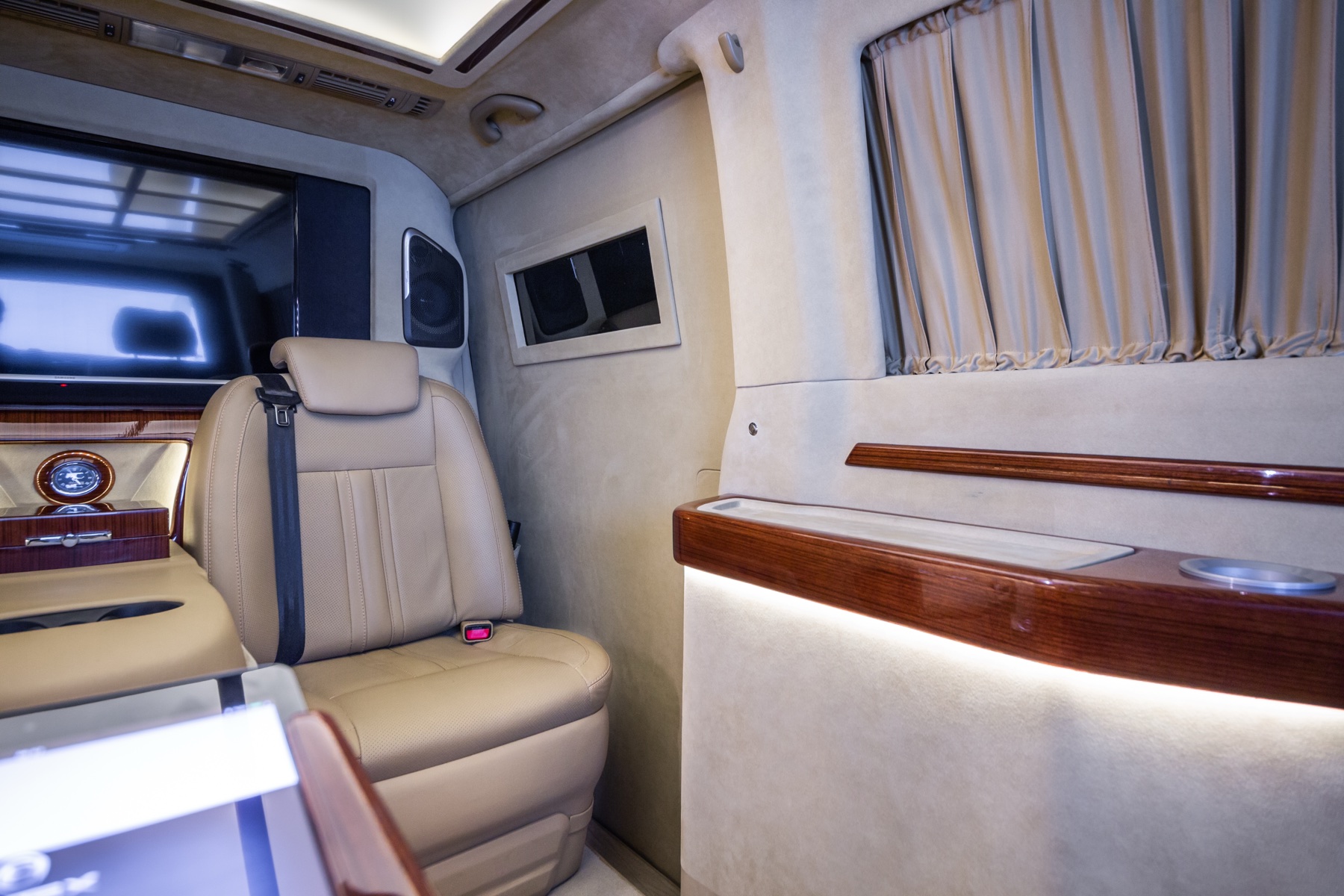 Ertex executive armored vehicle cabin