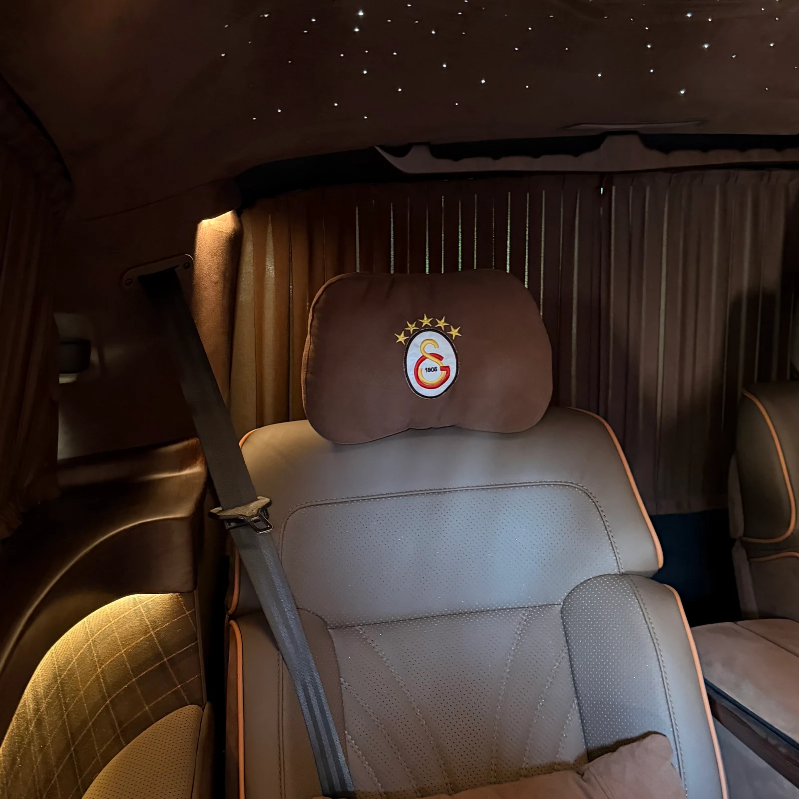 Personalised team logo on an Ertex VIP vehicle headrest
