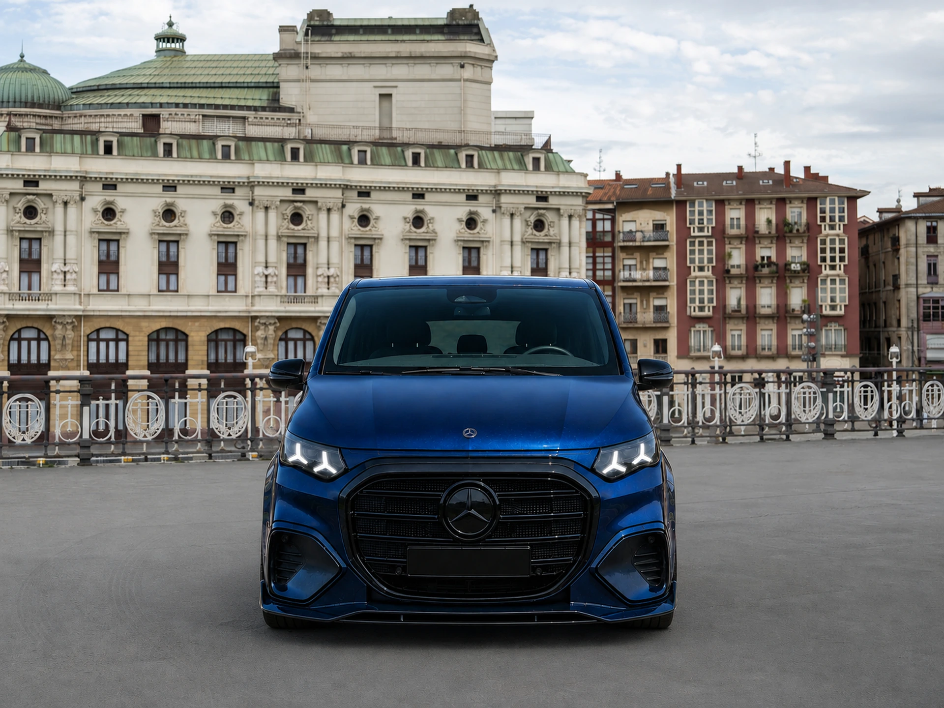 Ertex VIP Mercedes VLE elektrikli lüks araç tasarımı; Luxury V-Class ve VIP Vito ile karşılaştırılan yeni nesil yolcu kabini